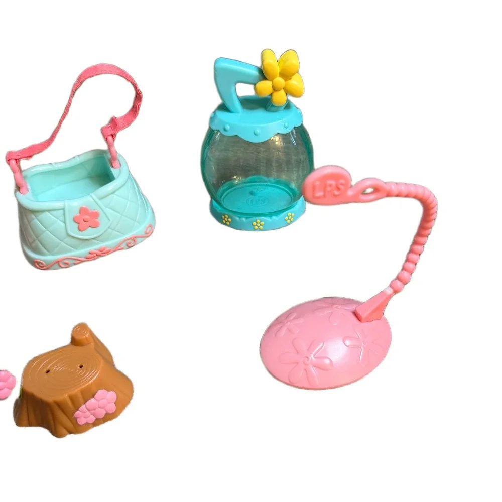 Hasbro‎ Littlest Pet Shop LPS Accessory Lot Carrier Purse Terrarium Tree Stump